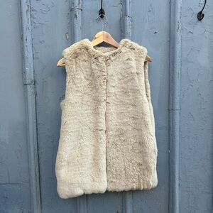 Aritzia Babaton Vandelay Faux Fur Vest, size xxs (fits oversized)